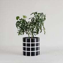 GRID CYLINDER POT | PLANTER